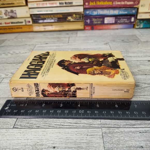 Haggard by Christopher Nicole 1st‎ Print 1980 Signet Paperback Romance READER - Picture 6 of 12